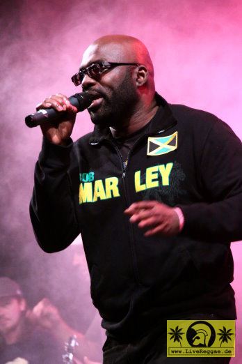 Richie Stephens (Jam) with The Evolution Band 17. Reggae Jam Festival, Bersenbrueck 07. August 2011 (16).JPG